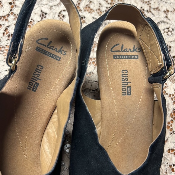 Clarks Collection Black Leather Cork Wedge Size 7.5 Women’s Summer Boho Beach - Picture 7 of 8